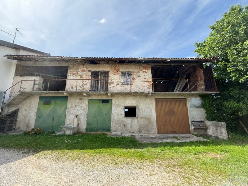 Villa con giardino a Cassacco