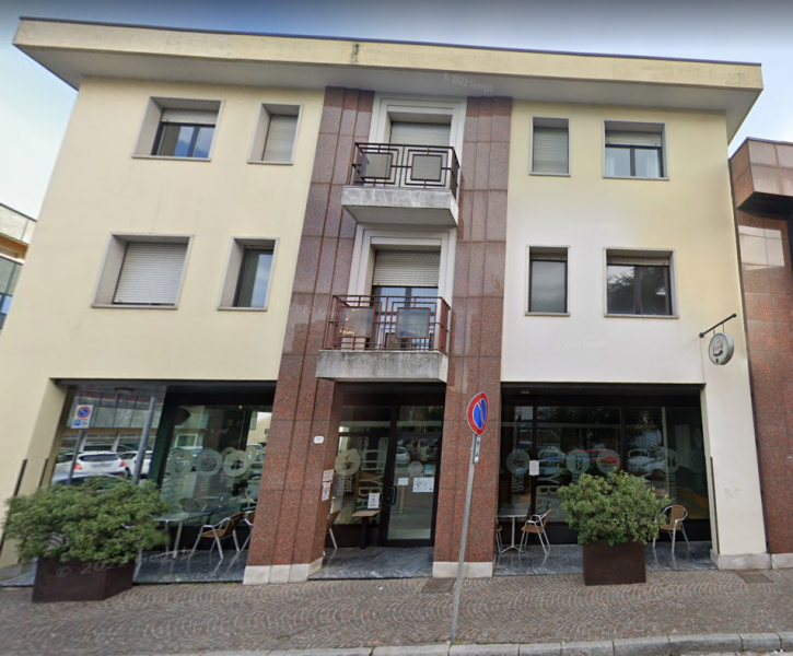 Ufficio con terrazzo a Udine