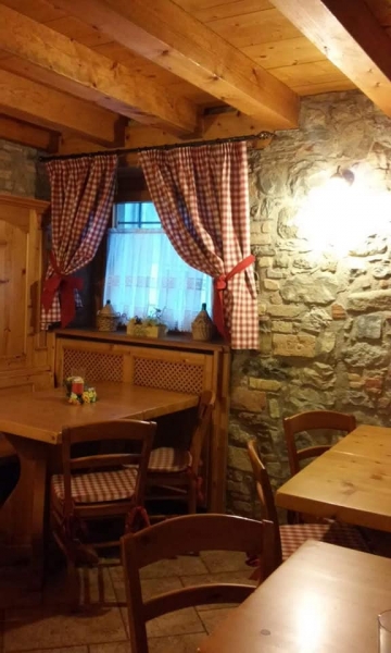 Locale commerciale ristrutturata a Tarcento