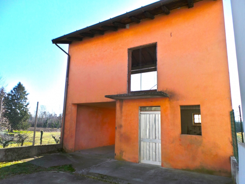Casa indipendente con terrazzo a Majano