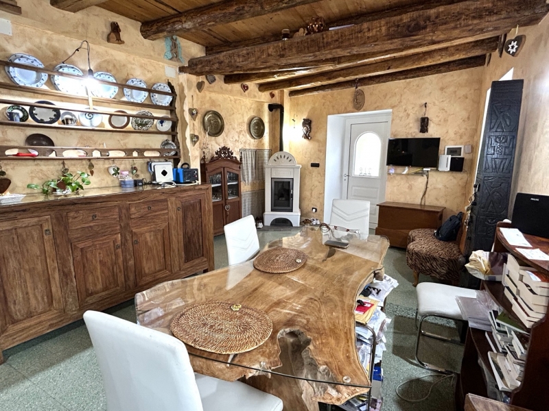 Casa indipendente con giardino a Taipana