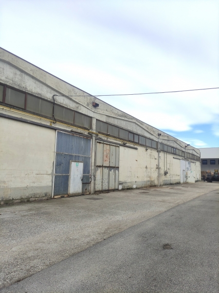 Capannone in vendita a Povoletto