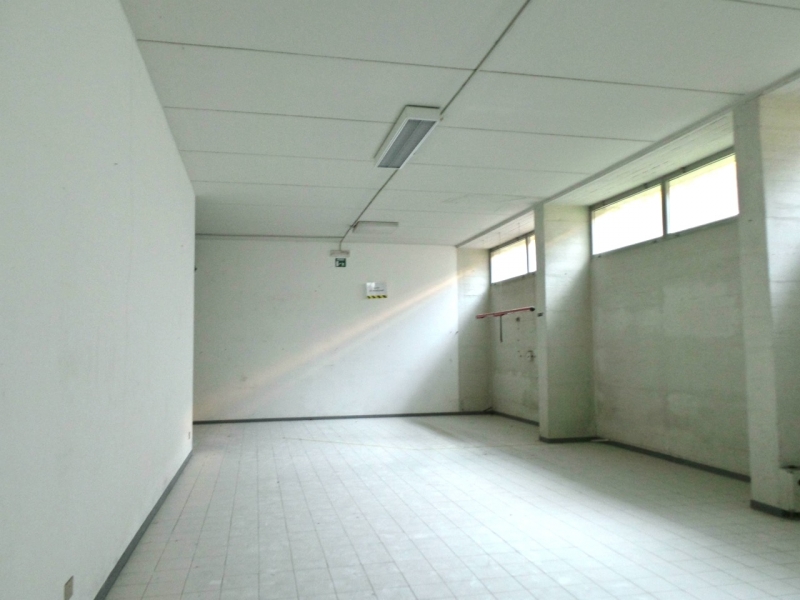 Magazzino in vendita a Udine