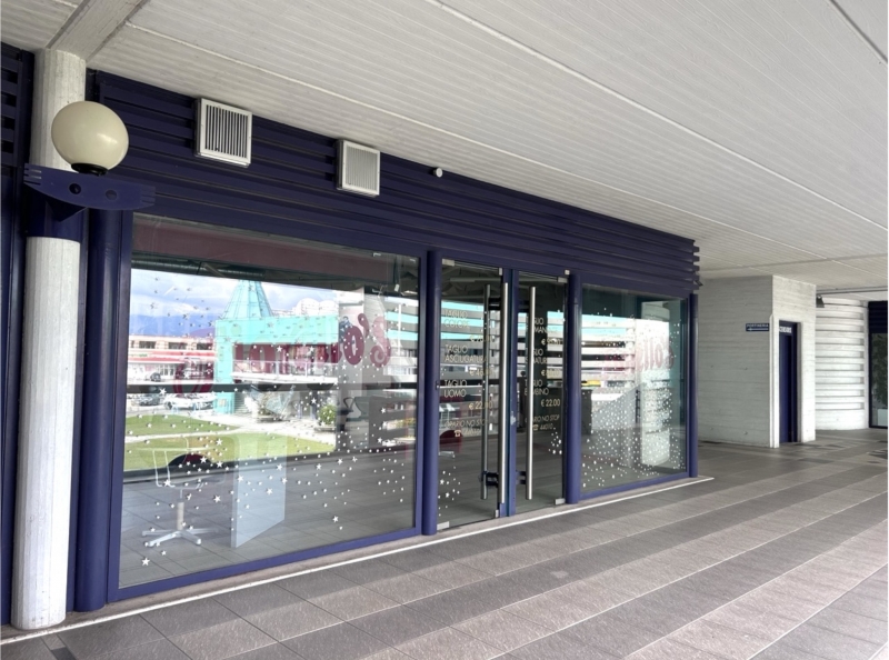 Negozio in vendita a Tavagnacco