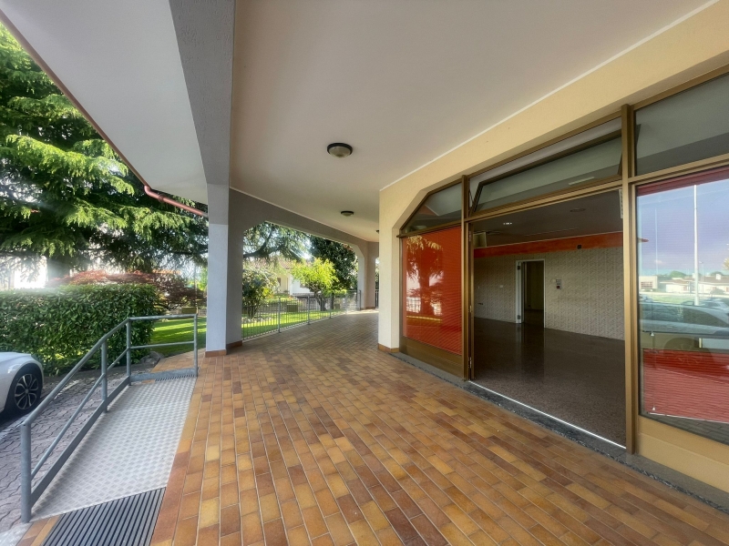 Locale commerciale in affitto a San Daniele del Friuli