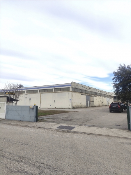 Capannone in vendita a Povoletto