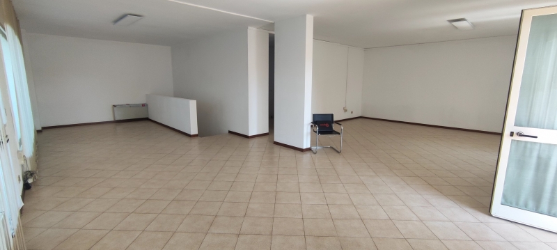 Ufficio in affitto a Tricesimo