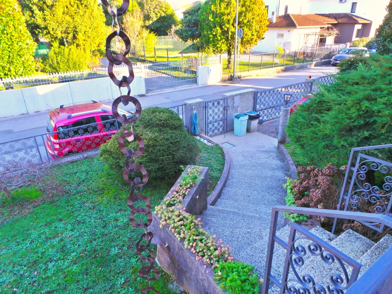 Villa con giardino a Tavagnacco