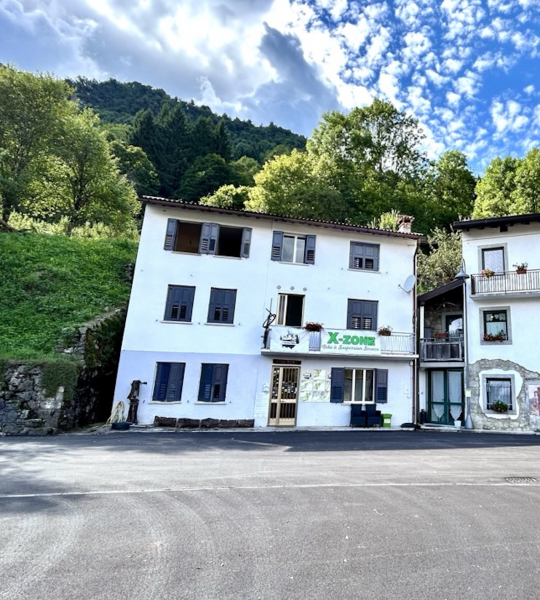 Casa indipendente da ristrutturare a Taipana