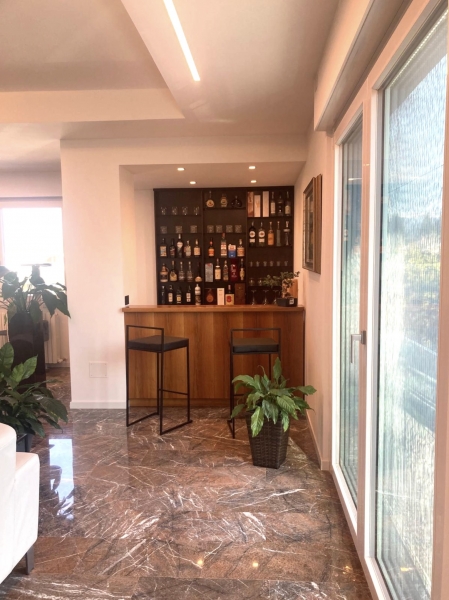 Capannone con terrazzo a Tricesimo