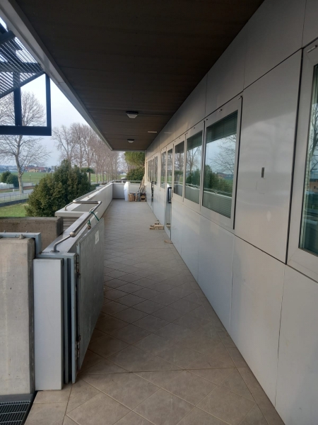 Ufficio con terrazzo a Pavia di Udine