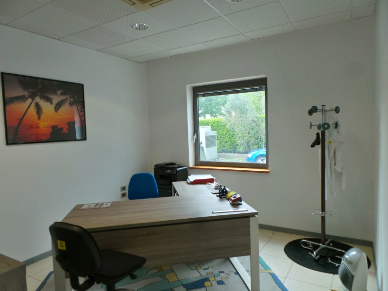 Ufficio in affitto a Buia