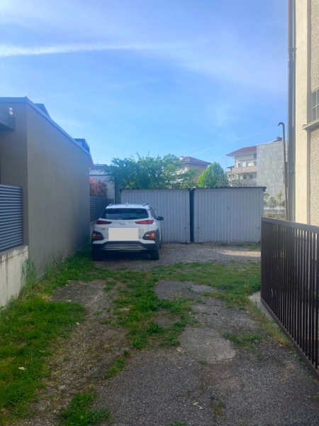 Stabile/Palazzo con giardino a Udine