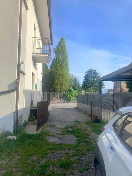 Stabile/Palazzo con giardino a Udine