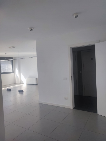 Ufficio con terrazzo a Udine