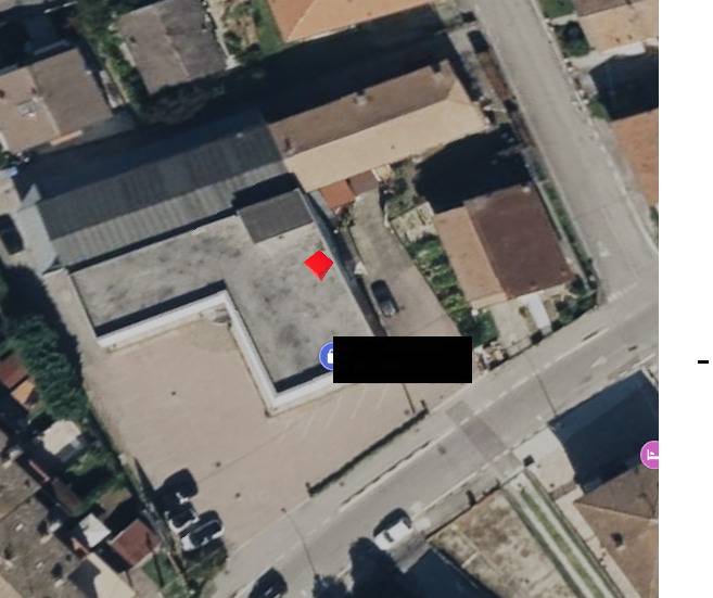 Locale commerciale in affitto a Occhiobello, Santa Maria Maddalena