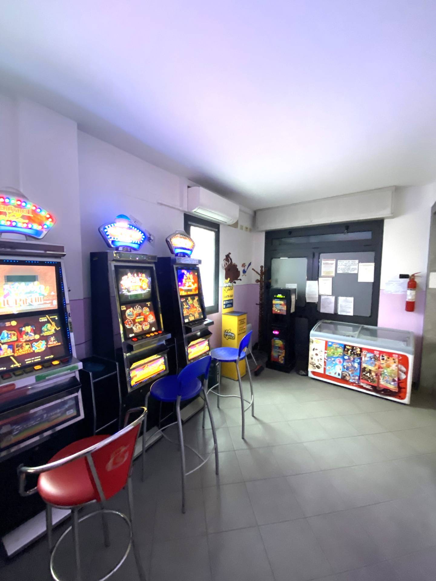 Locale commerciale in vendita a Ferrara, San Martino