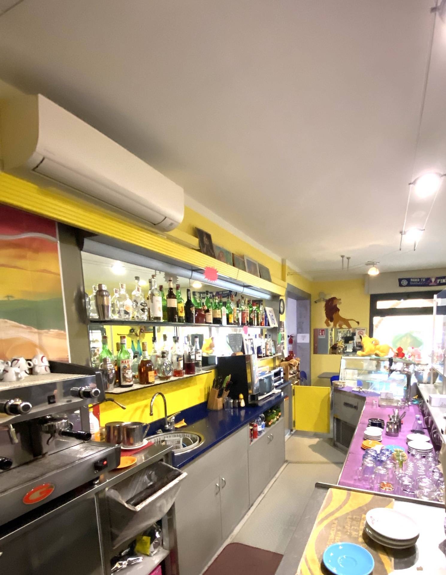 Locale commerciale in vendita a Ferrara, San Martino