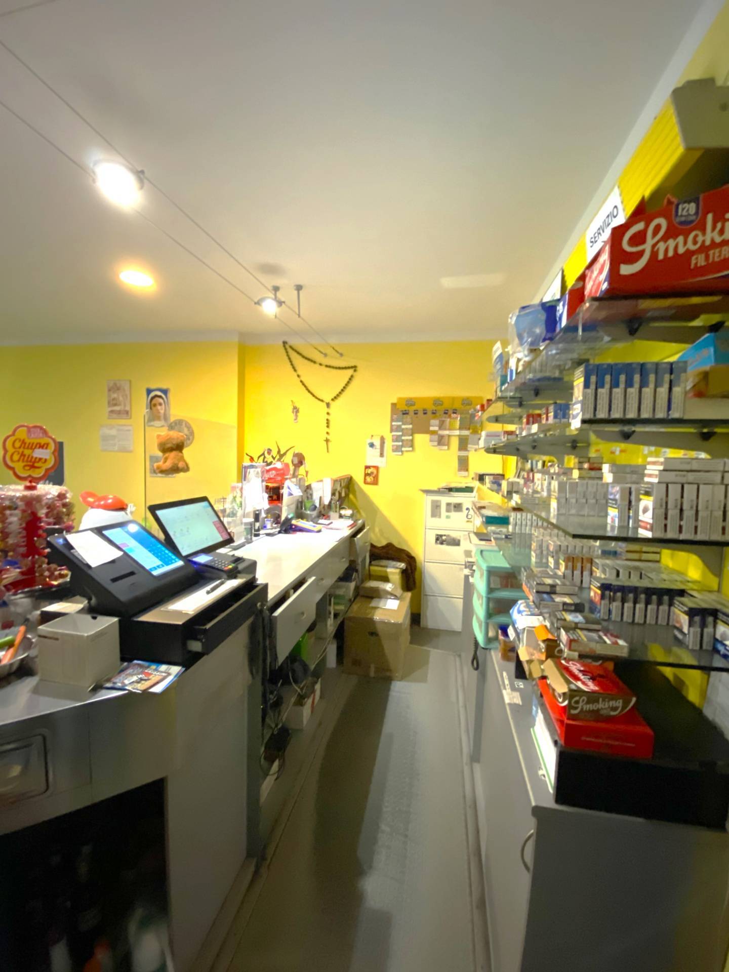 Locale commerciale in vendita a Ferrara, San Martino