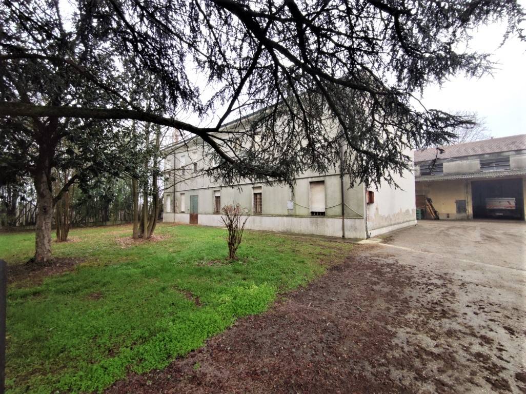 Rustico in vendita a Ferrara, San Martino