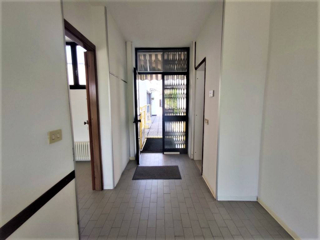 Studio/Ufficio in vendita a Ferrara, Via Bologna