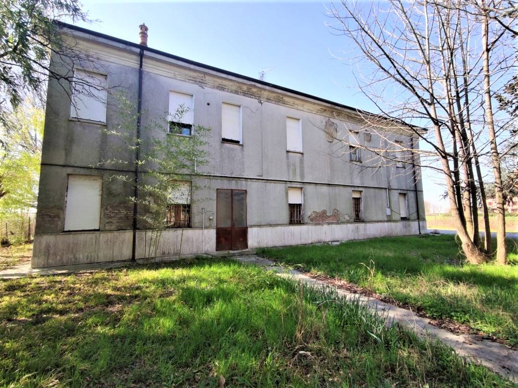 Rustico in vendita a Ferrara, San Martino