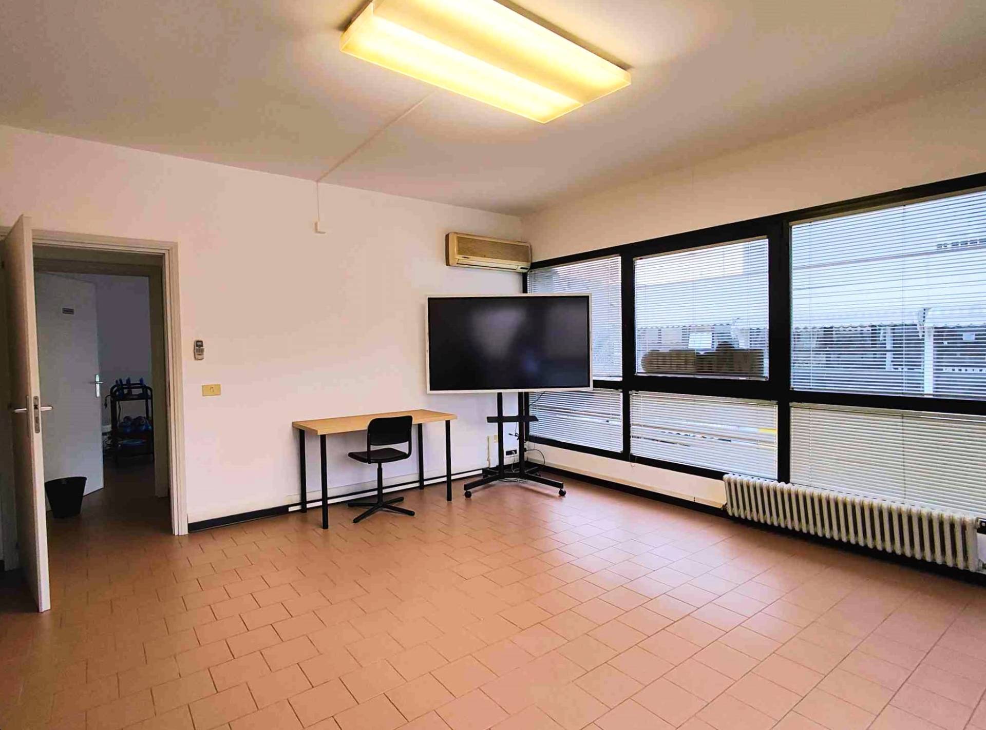 Studio/Ufficio in vendita a Ferrara, Via Bologna