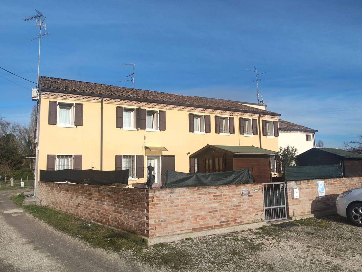 villa bifamiliare in vendita a Ferrara, San Martino