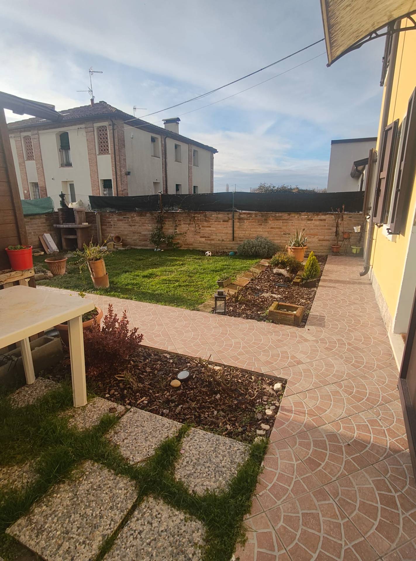 villa bifamiliare in vendita a Ferrara, San Martino