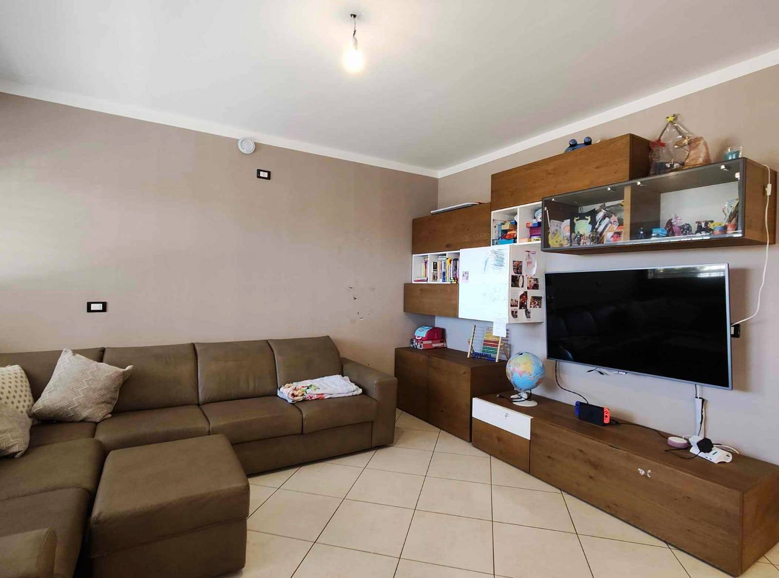 villa bifamiliare in vendita a Ferrara, Corlo