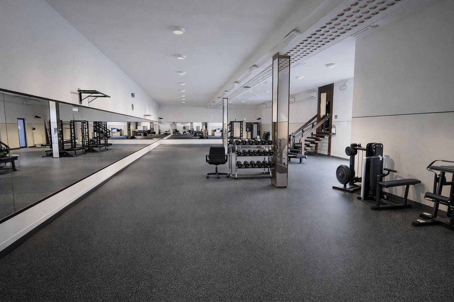 Locale commerciale in vendita a Ferrara, Pontelagoscuro