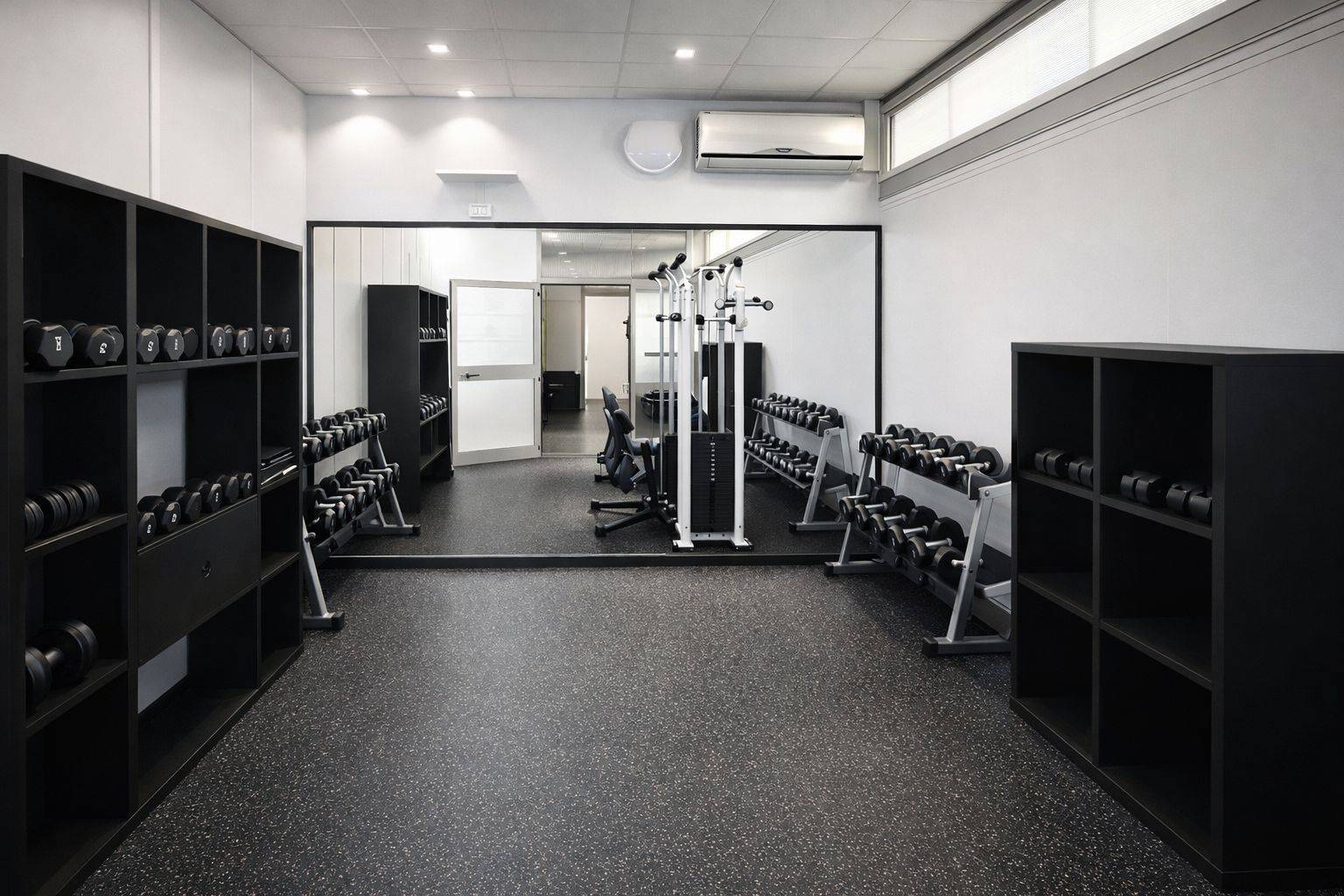 Locale commerciale in vendita a Ferrara, Pontelagoscuro