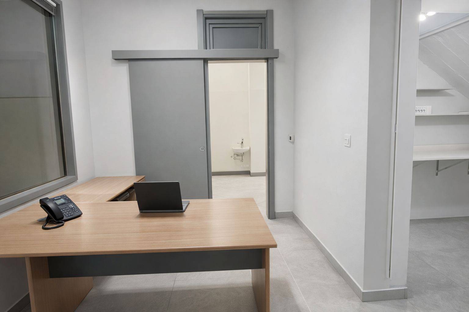 Locale commerciale in vendita a Ferrara, Pontelagoscuro