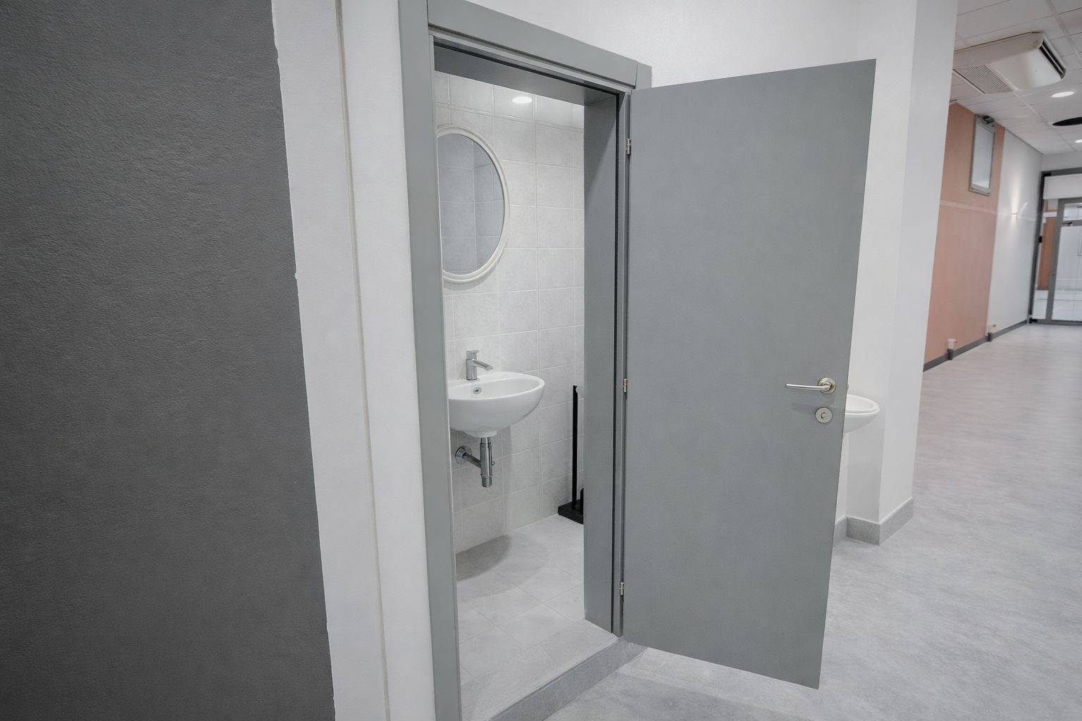 Locale commerciale in vendita a Ferrara, Pontelagoscuro