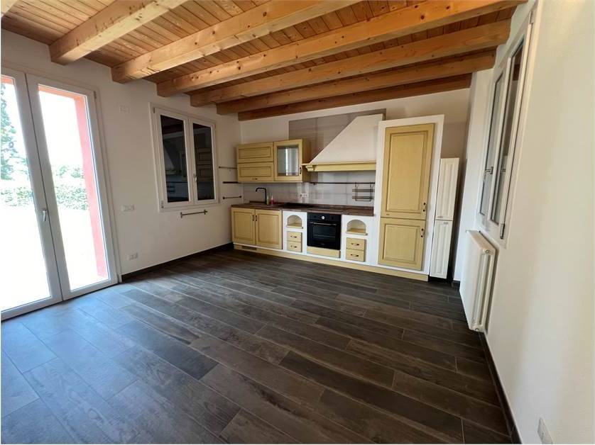 villa bifamiliare in vendita a Ferrara, Francolino