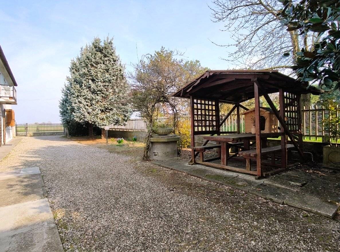 Casa indipendente in vendita a Ferrara, San Martino