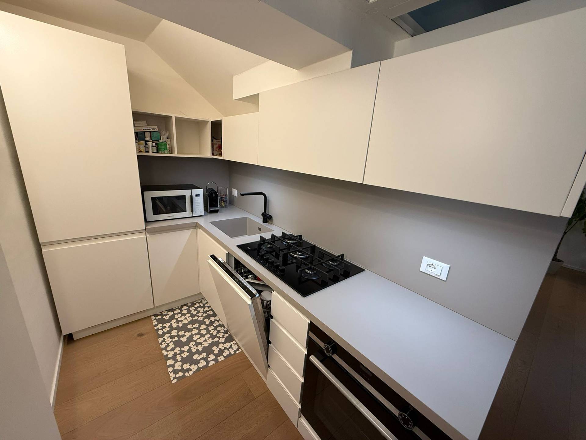 appartamento indipendente in vendita a Ferrara, Centro storico