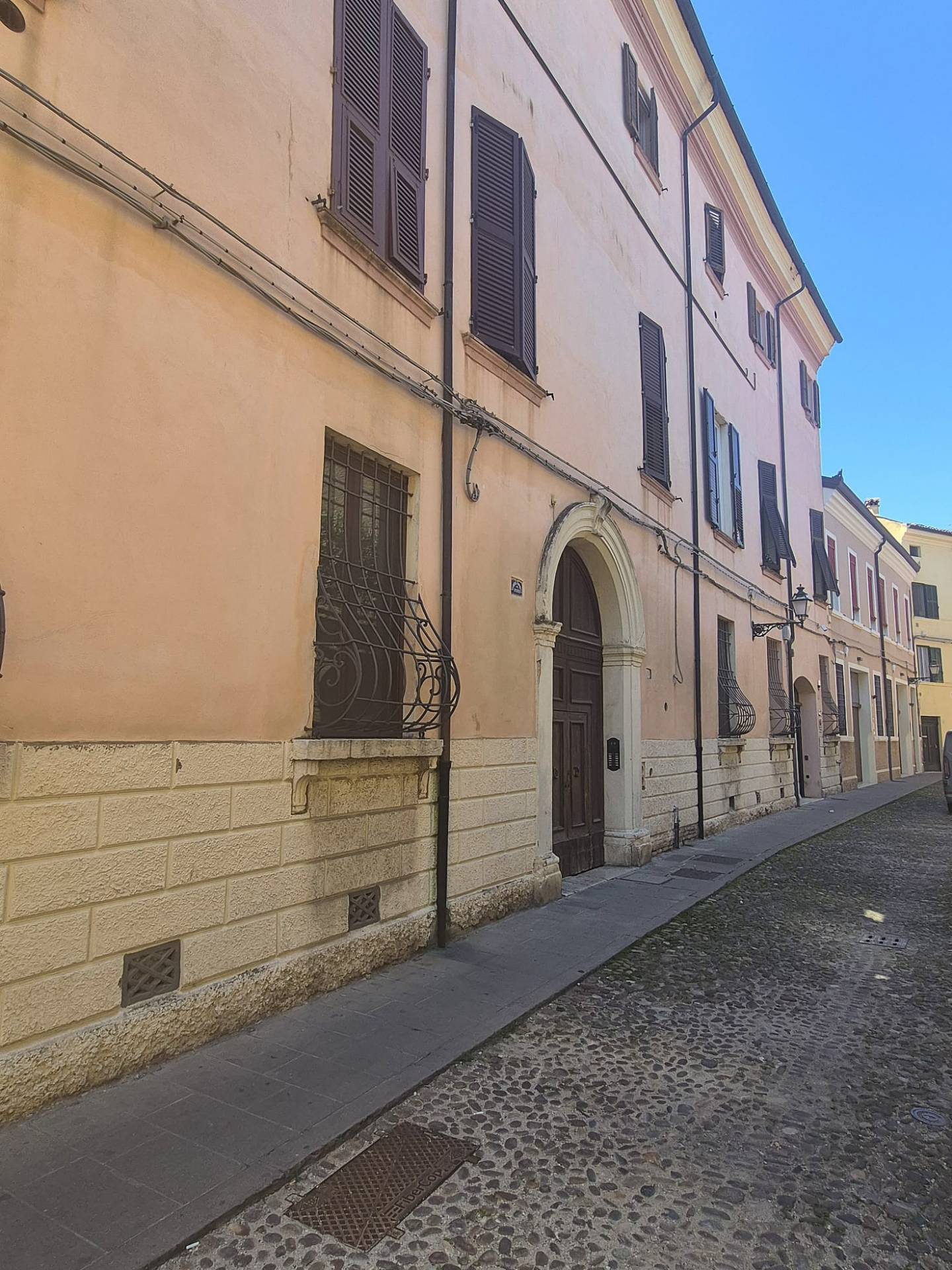 Appartamento in vendita a Ferrara, Centro storico