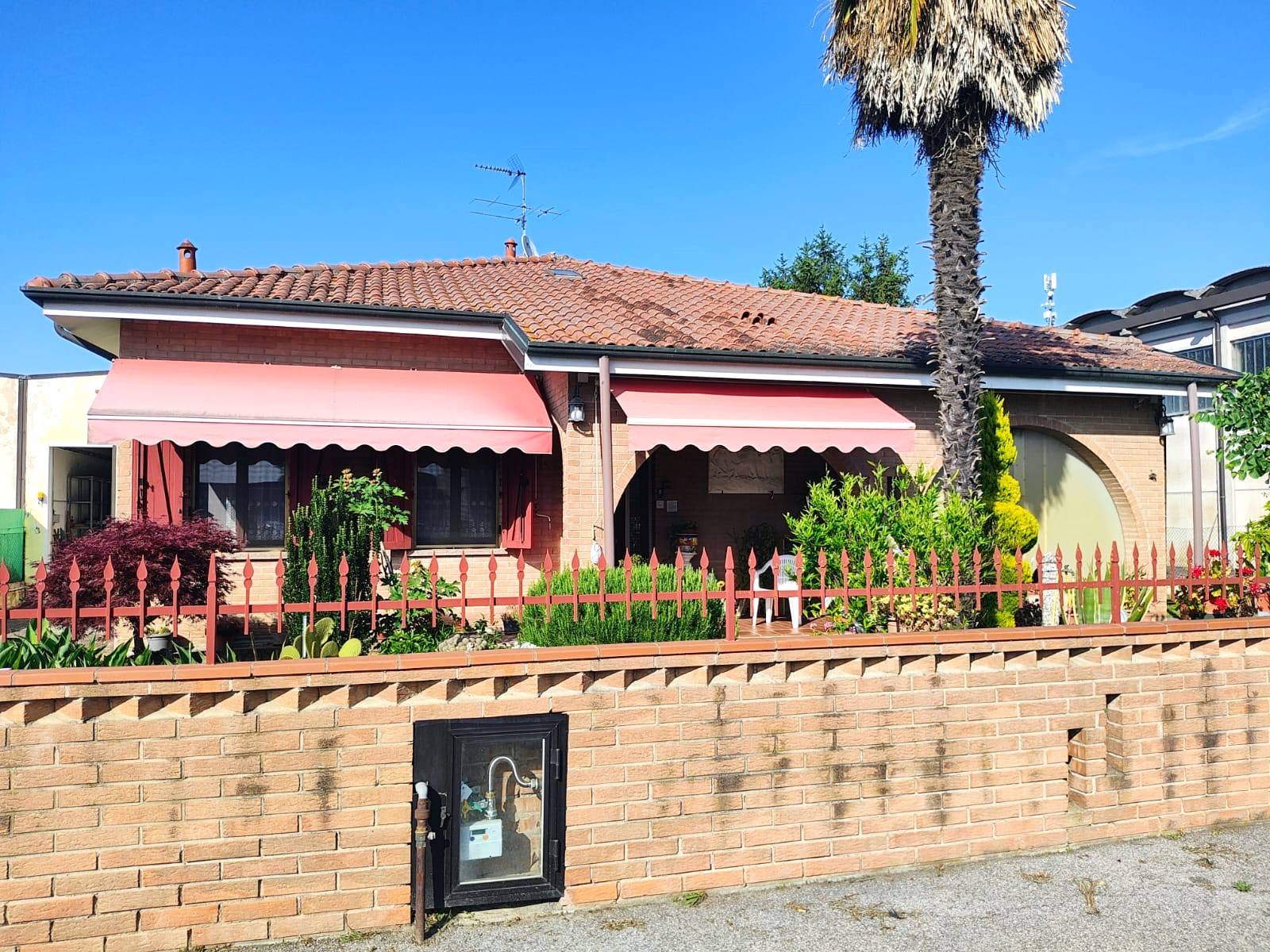 Casa indipendente in vendita a Tresignana
