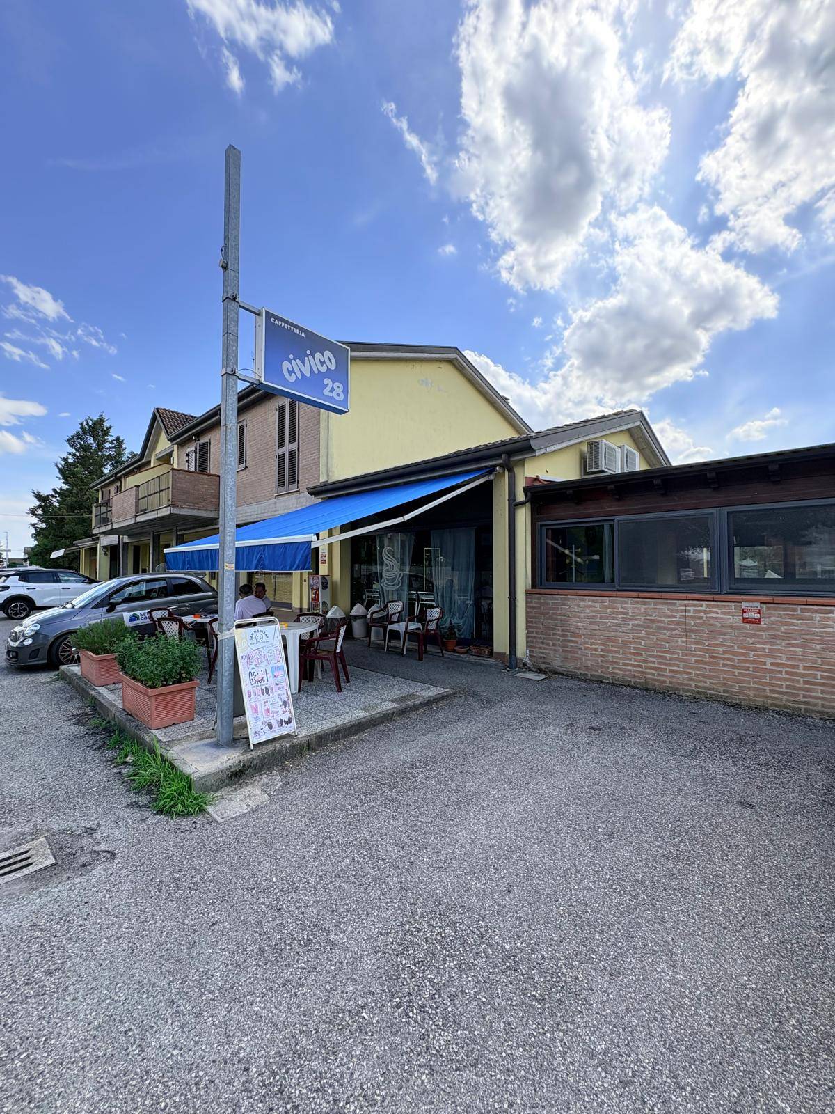 Locale commerciale in vendita a Ferrara