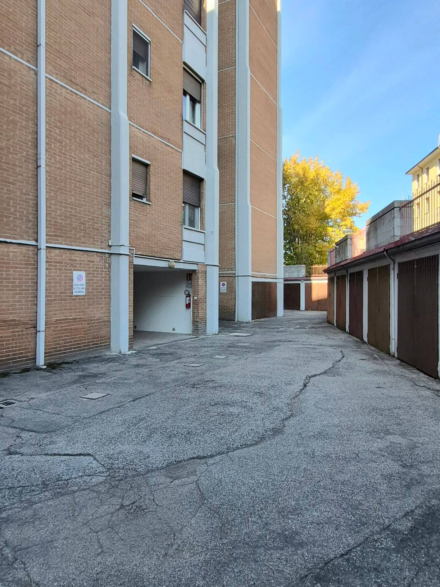 Box o garage in affitto a Ferrara, Via Bologna