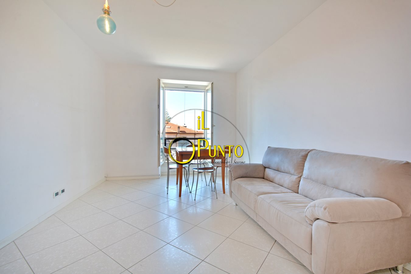 Trilocale vista mare a Ospedaletti