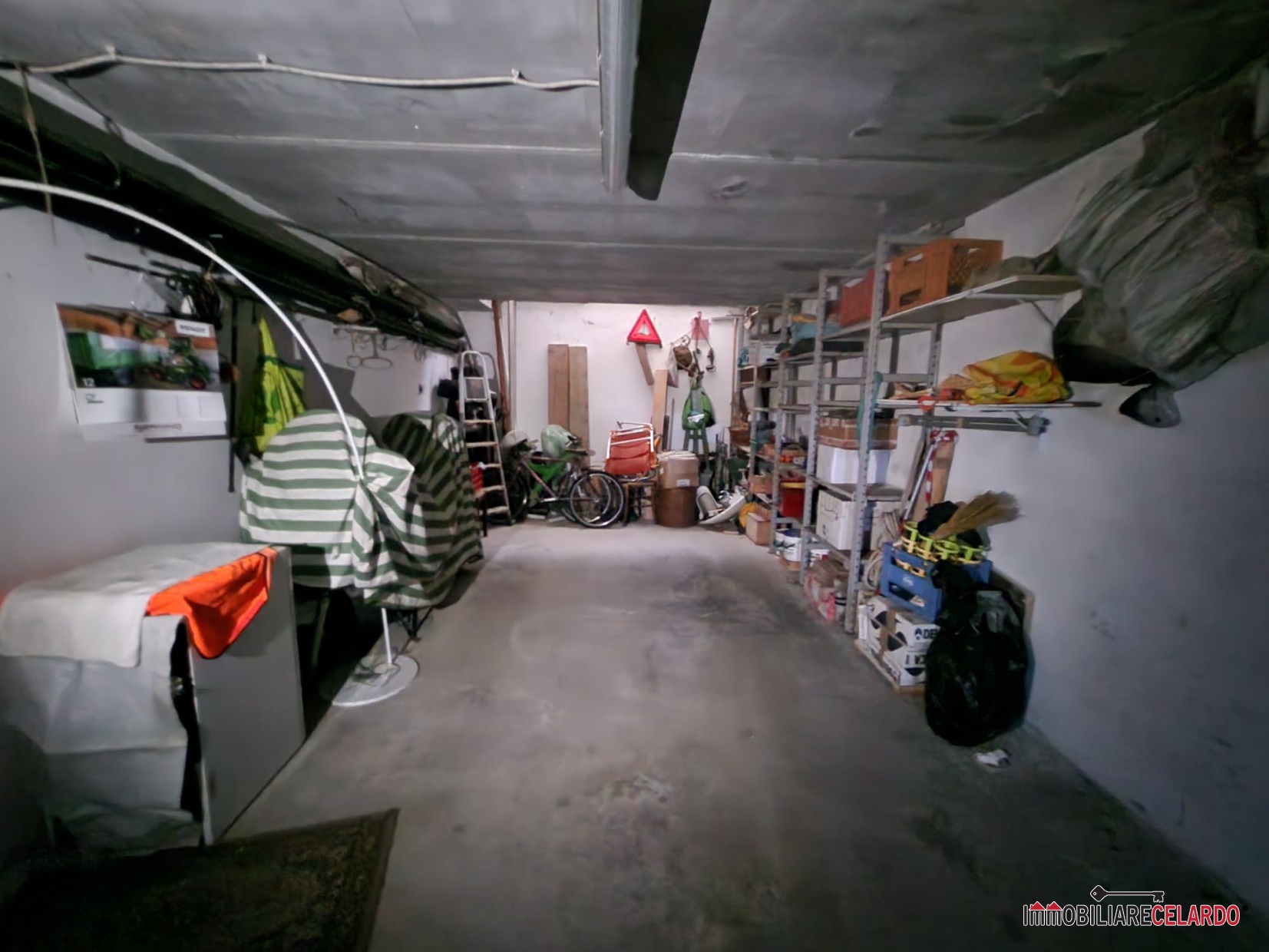 Box/Garage 36mq in vendita a Colle di Val d'Elsa
