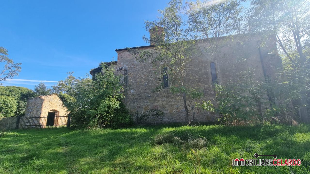 Magazzino in vendita a San Gimignano