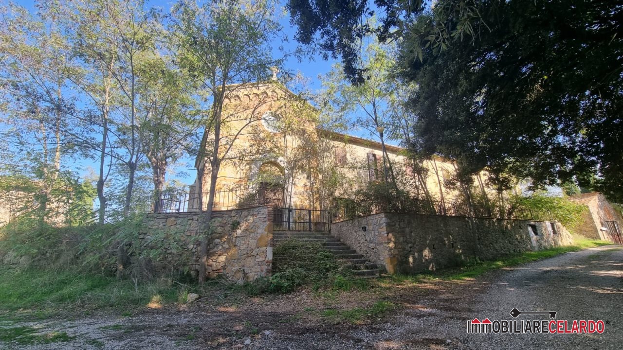 Magazzino in vendita a San Gimignano