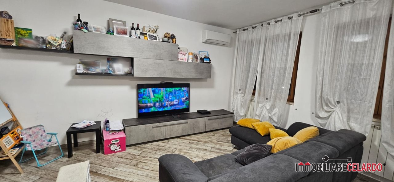 Quadrilocale in vendita a Colle di Val d'Elsa