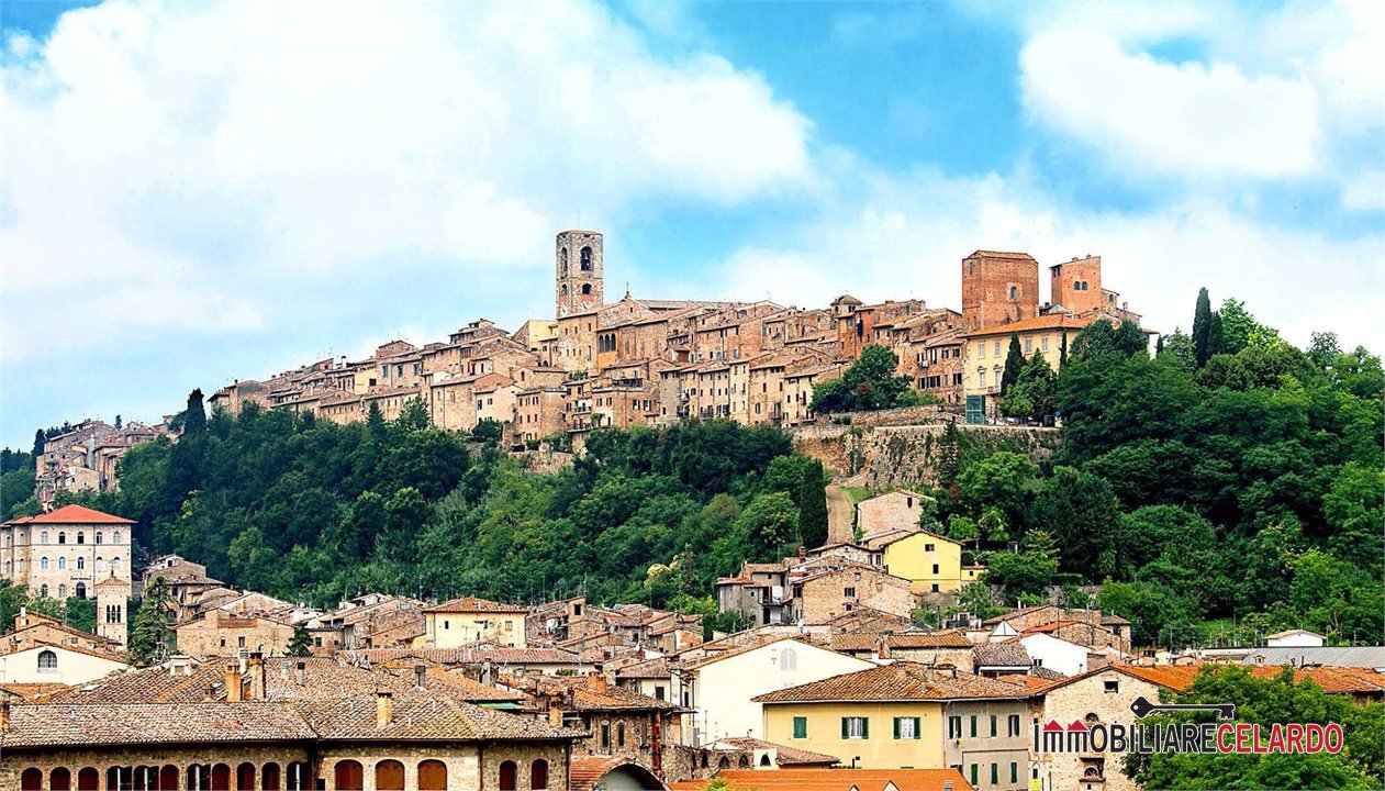 Terreno in vendita a Colle di Val d'Elsa
