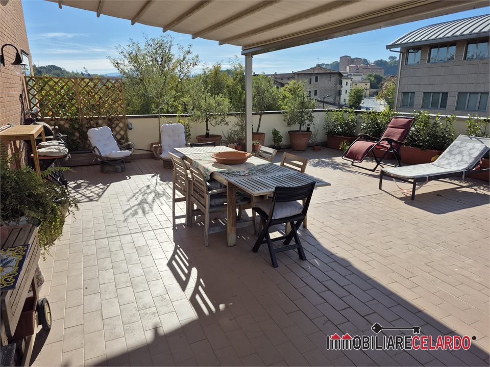 Quadrilocale in vendita a Colle di Val d'Elsa