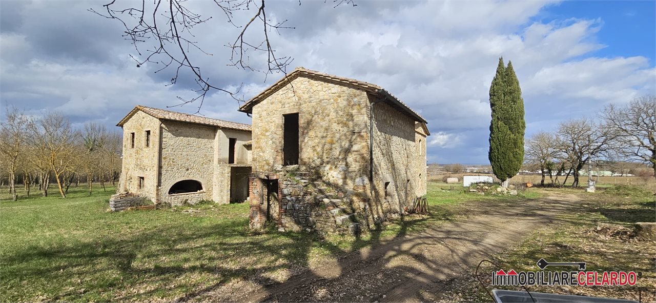 Rustico in vendita a Casole d'Elsa