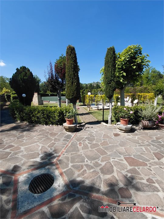Magazzino in vendita a Poggibonsi
